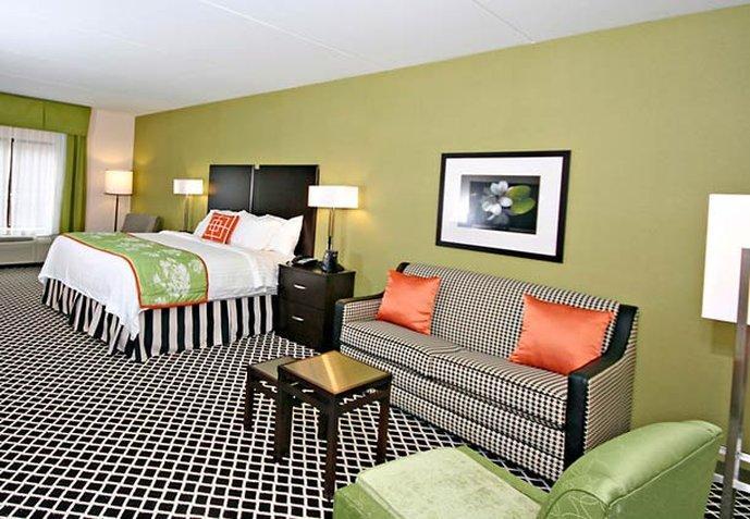 Fairfield Jonesville Hotel